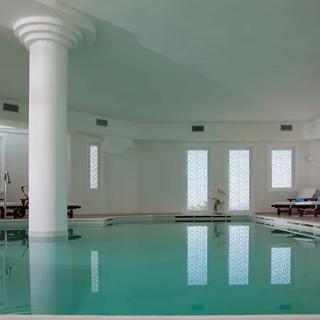 Resort Saint John & 5*