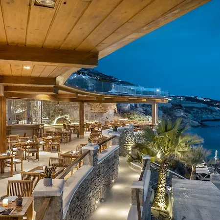 Saint John & Rezort 5*